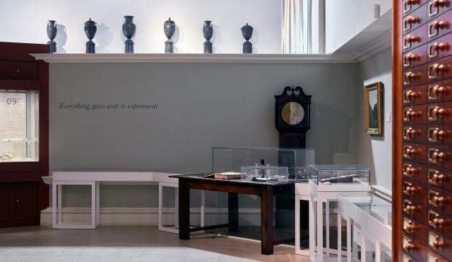 V&A